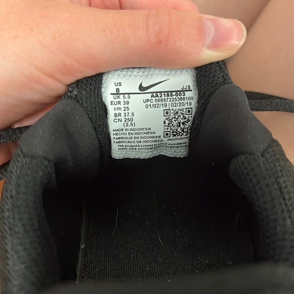 Black and white Nike Viale running shoes - Picture 4 of 4